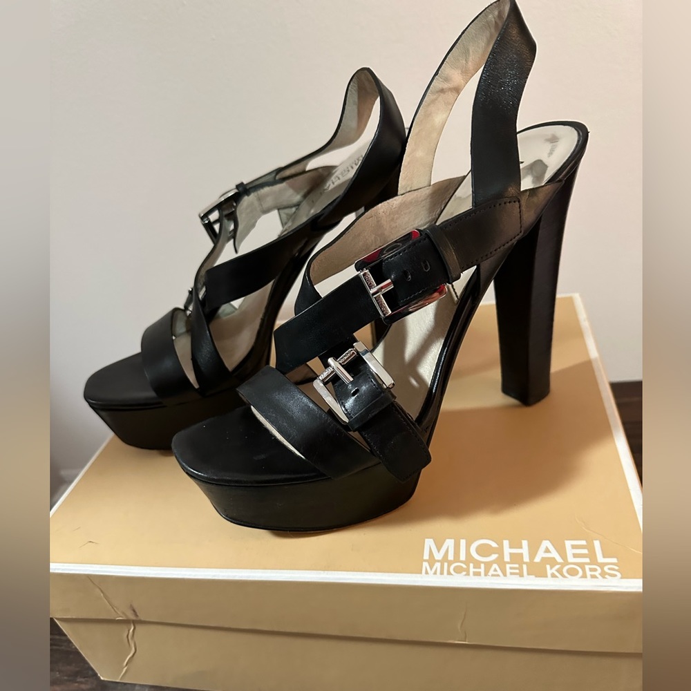 Michael Kors Josephine platform black size 9.5 USED